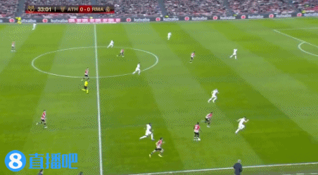 布朗空砍36分努尔基奇0.6秒准绝杀 爵士险胜绿军